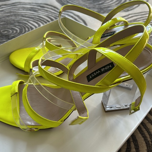 High Heel Strap, Sandals - Picture 2 of 3